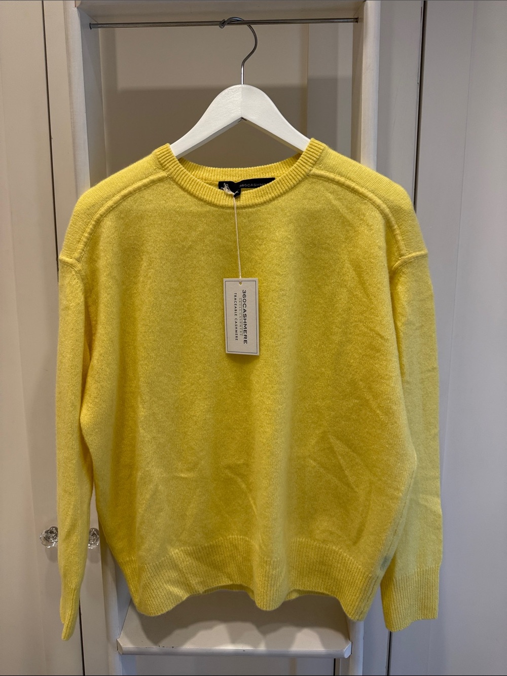BNWT 360 Cashmere Yellow 100% Cashmere Crewneck Sweater